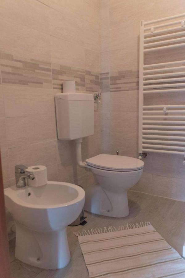 Bed And Breakfast Humus Sapiens Castiglione Chiavarese Eksteriør bilde